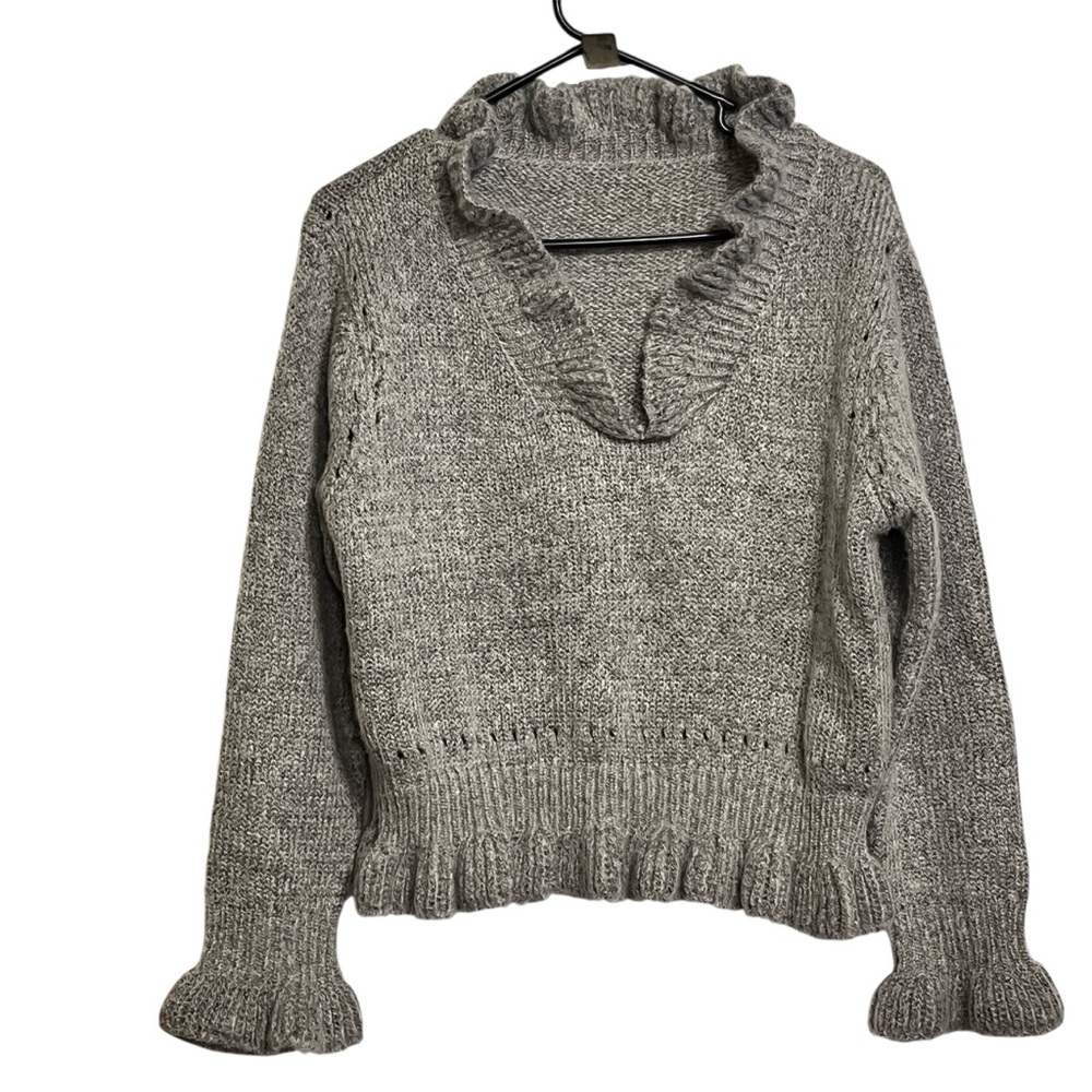 Chicwish Women's Gray V-Neck Ruffle Trim Sweater Size M